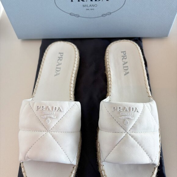 PRADA DIAMOND QUILTED LAMBSKIIN SLIDES SANDAL WITH PRADA LOGO SIZE 9 - Picture 1 of 13